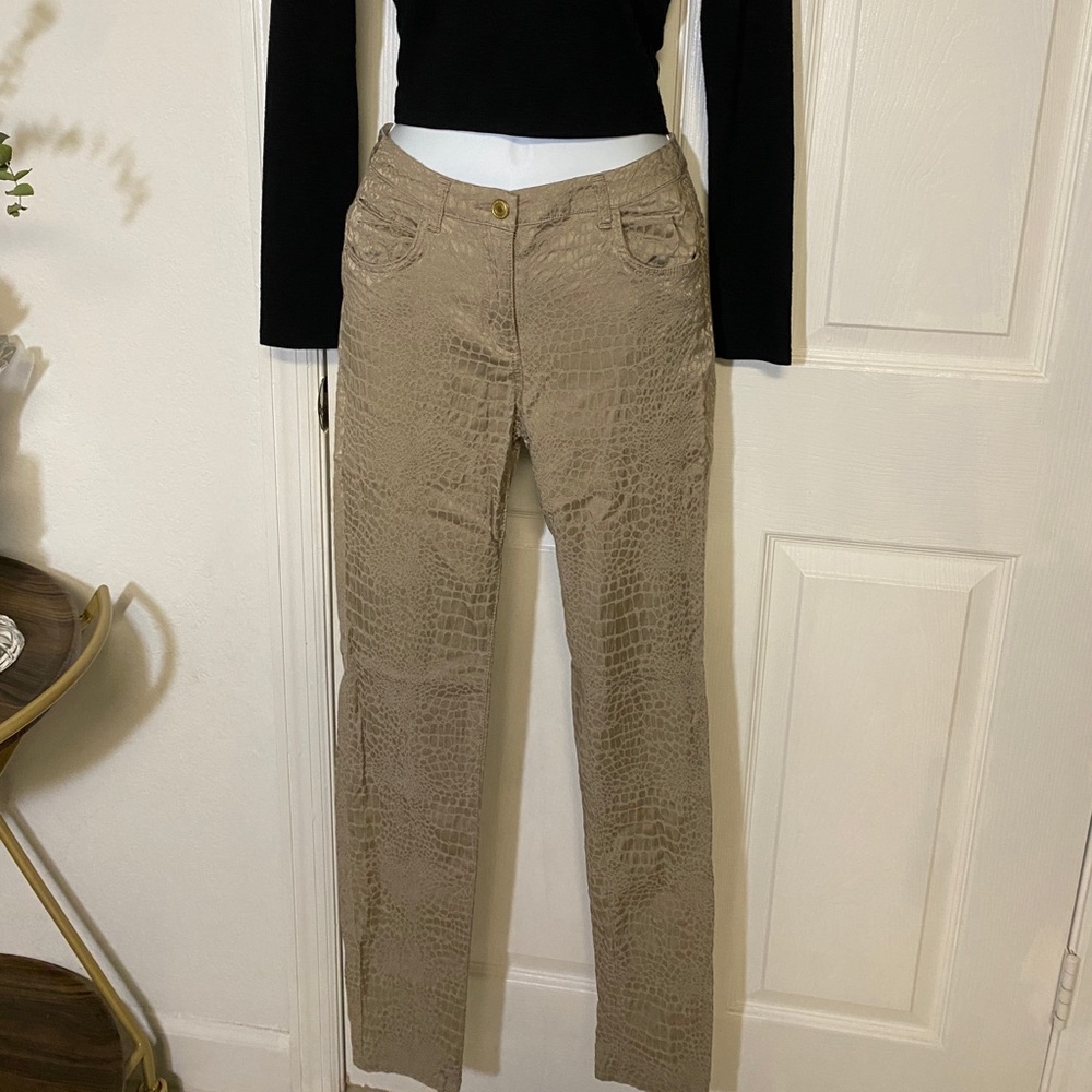 H&M nude pants snakeskin print 4